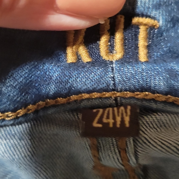 GUC Kut from the Kloth Boyfriend Jeans - Picture 3 of 3